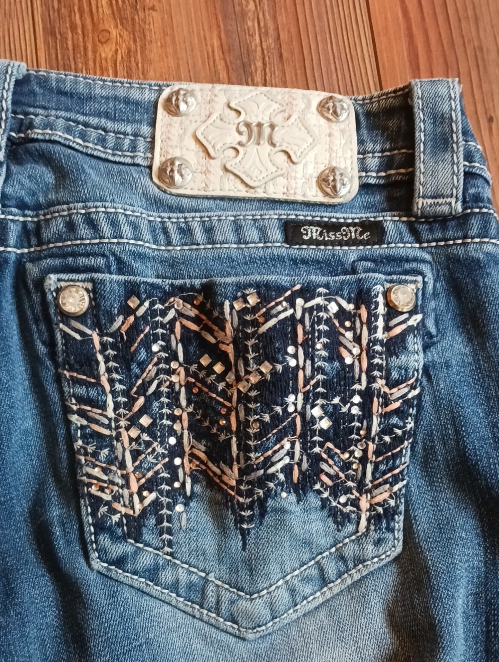 Miss Me Blue Denim Signature Skinny Jeans with Embroidered Pocket Size 28